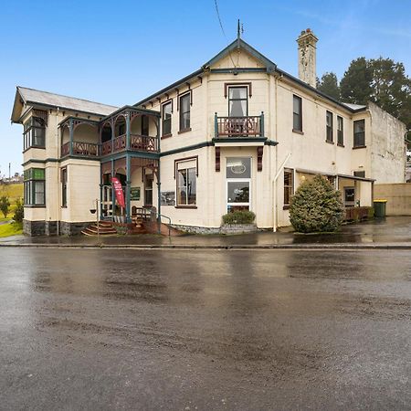 Bischoff Hotel Waratah Buitenkant foto