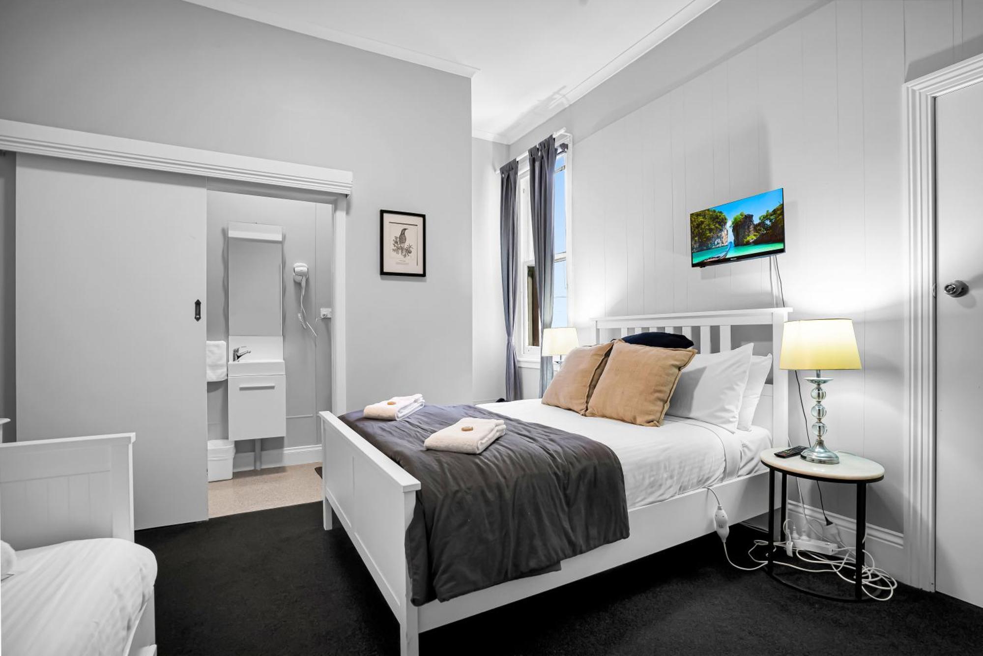 Bischoff Hotel Waratah Buitenkant foto
