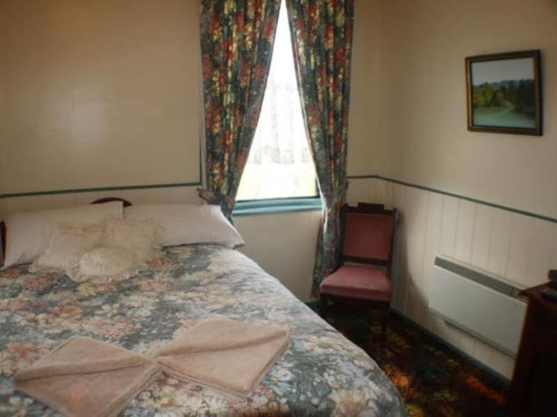 Bischoff Hotel Waratah Buitenkant foto